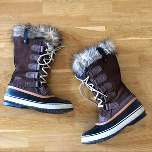 Sorel Joan of Arctic Lace Boots in Brown